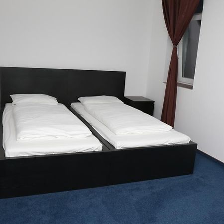 Hotel Holsteiner Hof à Heist Extérieur photo